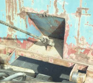 Forged Oval Eye: dumpster truck.